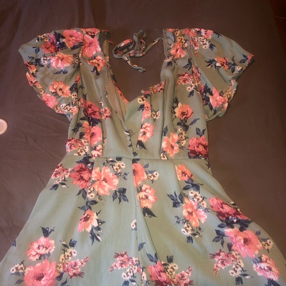 Romper - Picture 1 of 3